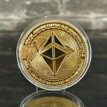 Ethereumi piiri&uuml;lesed tarnijad: V&auml;lisvaluuta m&uuml;ndid, m&auml;lestusmedalid, virtuaalne valuuta ja metallk&auml;sit&ouml;&ouml;. 40*1.5mm