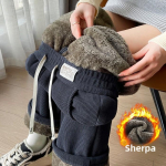 Naiste laia s&auml;&auml;rega korduroip&uuml;ksid - Saadaval kas sametvoodriga v&otilde;i ilma, need paksud, soojad p&uuml;ksid sobivad ideaalselt s&uuml;giseks ja talveks. XL