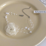 Romantiline mustvalge kaelakee, lilleline p&auml;rlikee, naiste rangluu kett valge