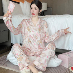 Pidžaama naiste siidist pikkade varrukatega pidžaama pidžaama &uuml;likond, lilledega tr&uuml;kitud Kvaliteetne j&auml;&auml;siidi, saab kanda ka v&auml;ljaspool kodu Pidžaamad XXL