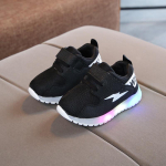 Laste tossud LED-valgusega Laste helendavad kingad S&uuml;gis Uus Kerged T&uuml;drukute vabaajajalatsid V&otilde;rk Poiste spordijalatsid Laste kingad 21-insole13.5cm must