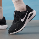 Nike Structure 26 Meeste Neutraalsed Jooksukingad US 10.5 must