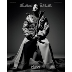 2023.8 ESQUIRE KOREA BTS J-HOPE 3t&uuml;&uuml;pi kate A (BLACK&WHITE).