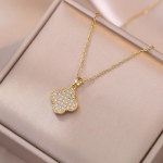 V&auml;rviline neljalehelisest tsirkoonist v&auml;ike ja luksuslik uus disain Sense ripats, temperament Lucky Grass kaelakee