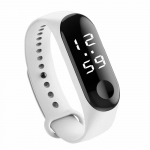 Moodne digitaalne LED-spordikell Unisex silikoonribaga randmekellad meestele naistele must