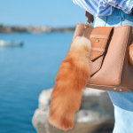 Kunstkarusnahast v&otilde;tmehoidja, karvane 15,75-tolline pl&uuml;&uuml;sist ripats naistele autopeokost&uuml;&uuml;mideks Style B