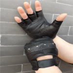 Mehed kannavad Perak Performance rattakindaid Jalgratta Mootorratas Sport Half Finger must