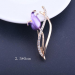 Elegantne kuldne valge tulbi pross, magus lillen&otilde;el, kingitus naistele, pulmapidu, peo ehted