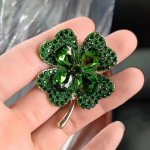 Rhinestone ristikprossid naistele Roheline ja punane V&auml;rv Pin Peace and Health Plant Ehted roheline