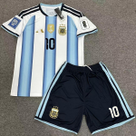Argentina 2026 Maailmameistriv&otilde;istluste S&auml;rk F&auml;nniversioon sama stiiliga Jalgpallis&auml;rk 24