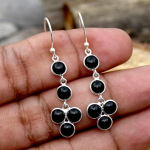 Mustast oon&uuml;ksist &uuml;mmargune kalliskivik&otilde;rvar&otilde;ngas, tahke 925 Sterling h&otilde;bek&otilde;rvar&otilde;ngas, k&auml;sitsi valmistatud k&otilde;rvar&otilde;ngas, kingitus talle, &uuml;mmargune kivi, pikk k&otilde;rvar&otilde;ngas