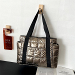 Moodne nailonist polsterdatud tepitud kott naistele kosmosepuuvillane &otilde;lakott Pehme kohev k&auml;ekott Naiste ostuk&auml;ekott Kaenlaaluste kott 36*11*30cm