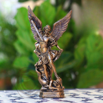 31,5 cm k&otilde;rge vaiguga klassikalise vase tapmisdeemon St. Milleri ingli ornament j&otilde;uluvaigust k&auml;sit&ouml;&ouml; 31.5X16X7.6CM