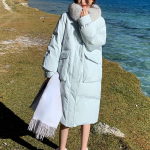 Korea karusnahast krae, paksud sulemantlid, naiste 2022. aasta talvine vabaaja mantlid, puhast v&auml;rvi, polsterdatud mantlid, moedisain &scaron;ikk M valge