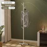 Luksuslik metallist riide- ja m&uuml;tsihoidja kivist alusega magamistuppa v&otilde;i esikusse