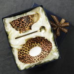 Luksuslik Euroopa Leopardimustriga Luukeraamiline Kohvitass ja Alustass Komplekt Kingikarbis Leopard Print black