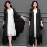 Naiste massiivne kampsun &otilde;huke sall p&otilde;lve kohal, suur konditsioneeriga tuba, rannas vabaaja p&auml;ikesekaitse M must