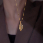 Leaf kaelakee naiste kerge luksuslik ni&scaron;&scaron;kujundusega temperamendiga lehtedega kaelakee roostevabast terasest ripats