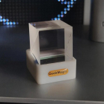 Crystal Cube Photo Display Holograafiline lauaarvuti nutikas ilmajaama digitaalne kell koos GIF-animatsioonide albumiga
