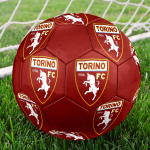 Torino FC Jalgpall, v&auml;rviline, sobib igas vanuses, masin&otilde;mmeldud, PVC materjal, v&otilde;istlustasemel, vastupidav ja k&otilde;rge p&otilde;rkega