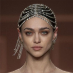 Tupsuga Peakatted Ehted L&auml;ikiv Kristall Mitmekihiline Juuksekett Aksessuaarid Tantsupeo Aksessuaarid Pruudiehted rhinestone hair chain kuld