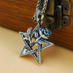 S925 Sterling Silver Euroopa ja Ameerika trendiroos Viieharuline t&auml;rniga ripats Hip-hop naistele retro trendikas ni&scaron;ikujundusmood