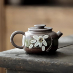 Puuk&uuml;ttega k&auml;sitsi valmistatud teekann Jaapani retro j&auml;meda savi teejooks Kung fu teetarvikud Teekann K&auml;sitsi haamriga kann