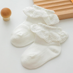 Valged pitsist printsessi sokid v&auml;ikestele t&uuml;drukutele &ndash; kevad ja s&uuml;gis L for 3-5 years valge