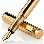 Scriveiner Premium t&auml;itesulepea vapustava kuldse viimistluse ja Schmidt keskmise tindiga Sobib nii meestele kui ka see sulepea teeb suurep&auml;rase kingituse ja (Kuldne) kuld
