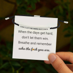 &Auml;ra lase rasketel p&auml;evadel v&otilde;ita torukujuline k&auml;ev&otilde;ru, k&auml;sitsi valmistatud reguleeritav m&auml;hitav roostevabast terasest inspireeriv k&auml;ev&otilde;ru One Size