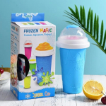 Sm&uuml;&uuml;simikseri tass J&auml;&auml;tisemasin Kiirk&uuml;lmutav Silikoonist Pigistatav tass DIY Piimakokteilipudel J&auml;&auml;joogimasin Pudel Vee jahutamiseks 300ML white