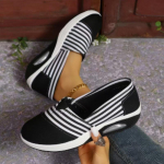 Naiste triibulised sussid - &uuml;mara ninaga, madala s&auml;&auml;rega, aastaringsed mugavusjalatsid ja hingavast kangast sisetald 36