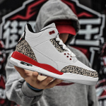 Meeste kingad s&uuml;gis uus libisemiskindlad ja kulumiskindlad korvpallikingad k&otilde;rge s&auml;&auml;rega spordikingad &otilde;pilaste pl&auml;tud Korea versioon trendikad mitmek&uuml;lgsed vabaajakingad 39