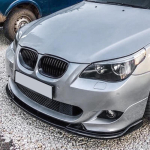 BMW 5. seeria M Sport E60 E61 525i 530i 540i 550i 2005 2006 2007 2008 2009 2010 jaoks Eesmise kaitseraua tera Esimene huul Spoiler Splitter Gloss Black black
