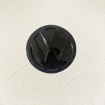 VW Uus Volkswagen 2014-2020 Volkswagen Golf 7 Golf 7.5 modifitseeritud mustade, valgete ja punaste tagumiste logo asendustega Tarvik CWV1 must