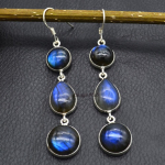 Labradoriit v&auml;&auml;riskivi tahke 925 h&otilde;bedast disainiga k&auml;sitsi valmistatud rippuvad k&otilde;rvar&otilde;ngad naistele 2.5'' sinine