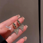 2024. aasta Minority Design Sense of high-grade sweet love k&otilde;rvar&otilde;ngad 2023 Girls student k&otilde;rvar&otilde;ngad Trendikas temperament, mood igap&auml;evased mitmek&uuml;lgsed k&otilde;rvar&otilde;ngad