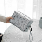 Moodne geomeetriline t&scaron;ekk, ruudukujuline naiste meigikotid, kaasaskantavad kosmeetikatoodete hoiustamise k&auml;ekott, reisimine &auml;rireis Veekindel pesu tualett-tarvete kott h&otilde;be