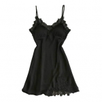 Naiste seksikas &ouml;&ouml;s&auml;rk V kaelusega seljata, varrukateta pitsist plaaster, eemaldatavad padjad Satiin &uuml;hev&auml;rviline, pehme &uuml;le p&otilde;lve ulatuv naiste magamiskott L must