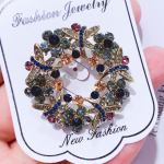 Peen temperamendi p&auml;rg v&auml;rvi kivist pross &Otilde;&otilde;nes inkrusteeritud pross