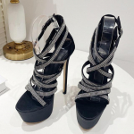 Uus moodne Peep Toe Zip Platform pumbad &Uuml;lik&otilde;rged kontsad Seksikad kivist sandaalid naistele Pulmad Stripper Kingad Stiletto 42 must