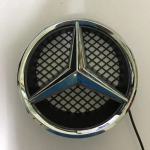 2025 Kuuma m&uuml;&uuml;gi 18,5 cm &otilde;&otilde;nes stiilis auto esiv&otilde;re embleem LED-alusega Mercedes Benz C-klassile W204 GLK W204 B W245 VITO W447 W463 White Led h&otilde;be