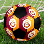 1 tk Galatasaray SK Jalgpall Suurus 5 Sisejalgpall Moodne V&auml;rviline Tagahoovi M&auml;ng - Suurep&auml;rane Spordif&auml;nnidele Kingitus HE55