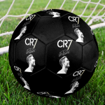 Cristiano Ronaldo suurus 5 jalgpall, v&auml;rviline, sobib igas vanuses, masin&otilde;mmeldud, PVC materjalist, v&otilde;istlustasemel, vastupidav ja k&otilde;rge p&otilde;rkega