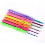 6 tk/komplekt, multifunktsionaalne plastikust k&auml;epide, alumiiniumist heegeln&otilde;elad, kudumisvarras