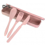 3 tk kerge s&ouml;&ouml;giriistade komplekt, mida on lihtne kaasas kanda Mugav magustoidu lusika kahvlil&otilde;ikuririistade komplekt beež