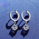 1/2ct Moissanite teemant 100 % 925 Sterling Silver Lihtne mood nelja k&uuml;&uuml;nega &uuml;mmargused rippk&otilde;rvar&otilde;ngad naiste ehted 2ct blue