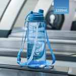 2,2-liitrine suure mahutavusega &otilde;lgedest veepudel t&uuml;drukutele Sport Fitness Plastikust veepudel Kaasaskantav reisipudel veekann meestele 2200ml