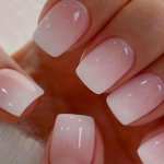 24-pakendis &scaron;ikid l&auml;ikivad roosad gradiendiga surutavad k&uuml;&uuml;ned &ndash; lihtsasti paigaldatavad l&uuml;hikesed ruudukujulised k&uuml;&uuml;ned igap&auml;evaseks elegantsi