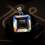 67 ct naturaalne m&uuml;stiline topaas ripats 925 sterlingh&otilde;be ruudukujuline l&otilde;ige 35.9 mm Approx mitmev&auml;rviline